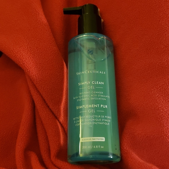SkinCeuticals Other - SkinCeuticals simply clean Cleanser